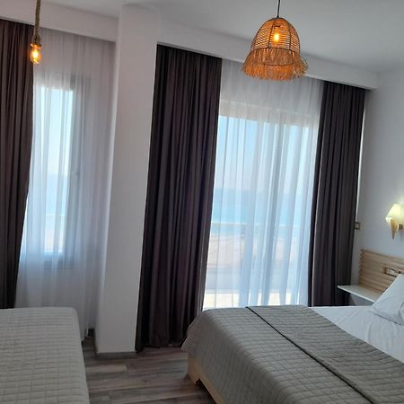 Anxhelos Hotel Himarë Extérieur photo