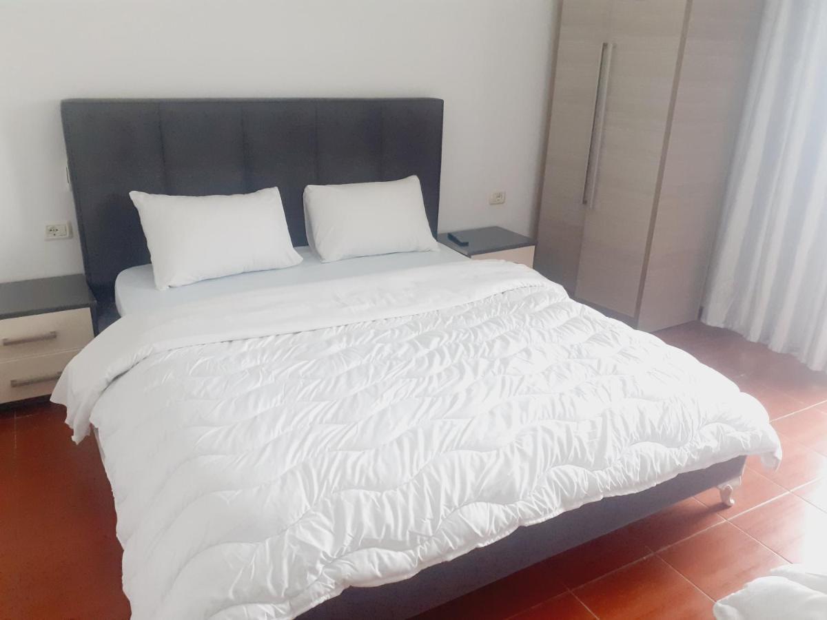 Anxhelos Hotel Himarë Extérieur photo