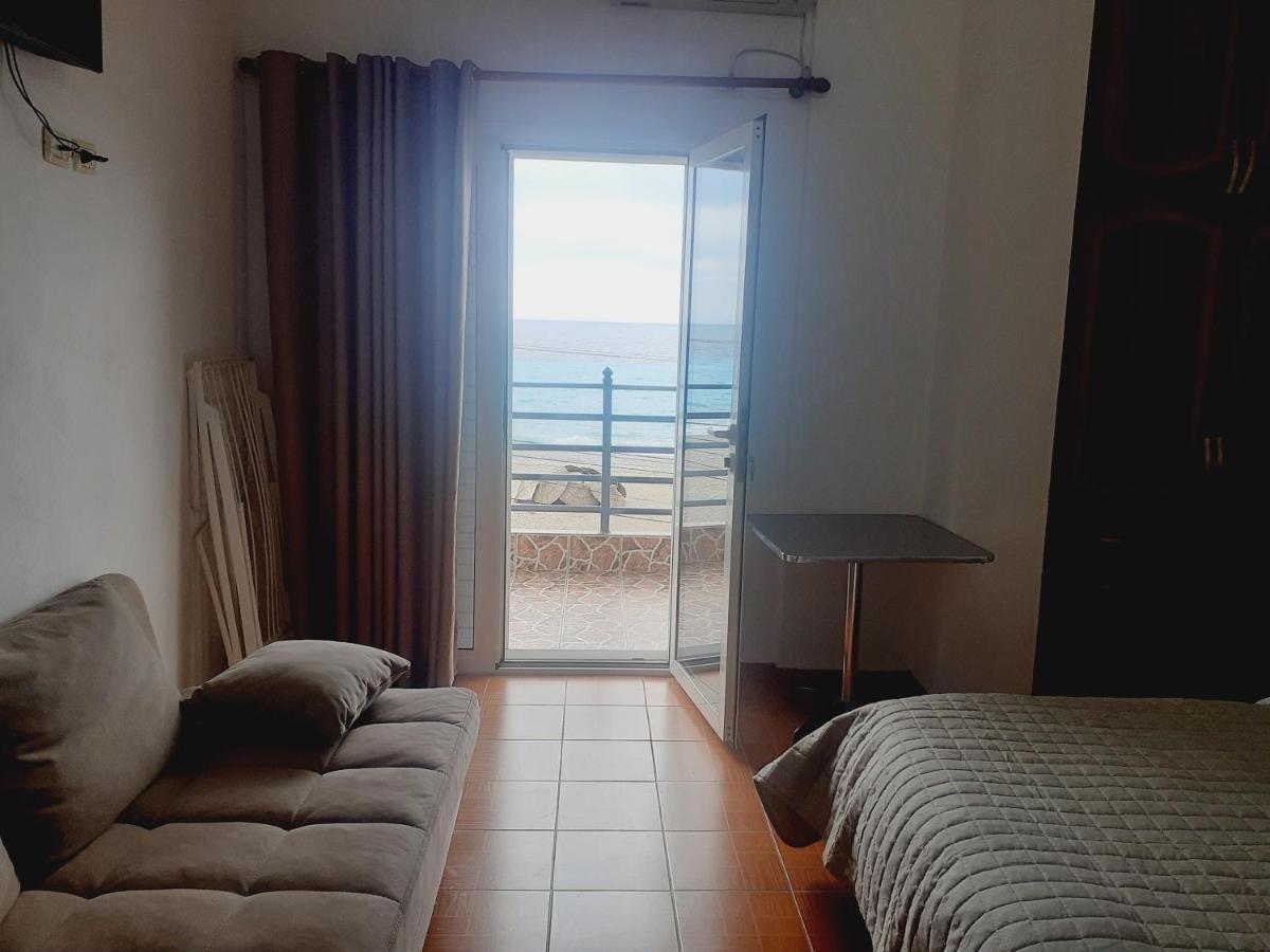Anxhelos Hotel Himarë Extérieur photo