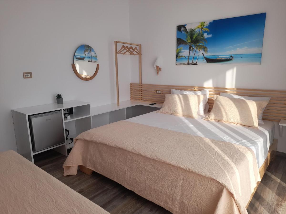 Anxhelos Hotel Himarë Extérieur photo