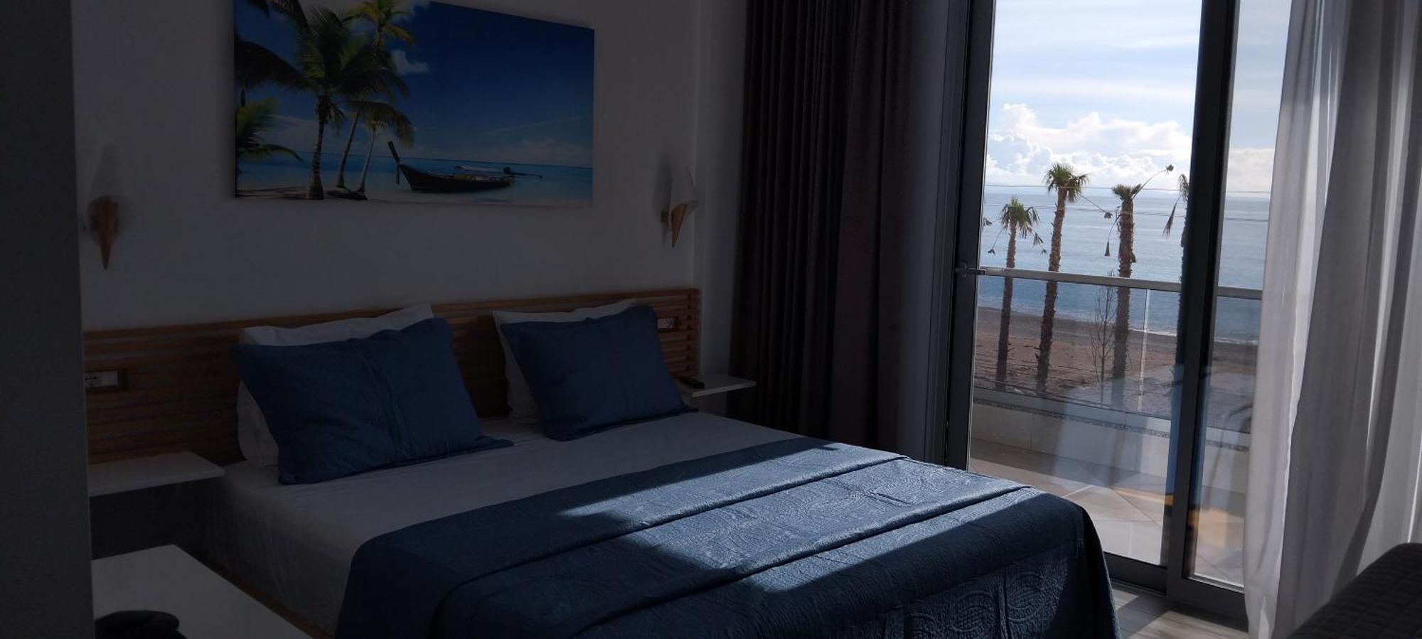 Anxhelos Hotel Himarë Extérieur photo