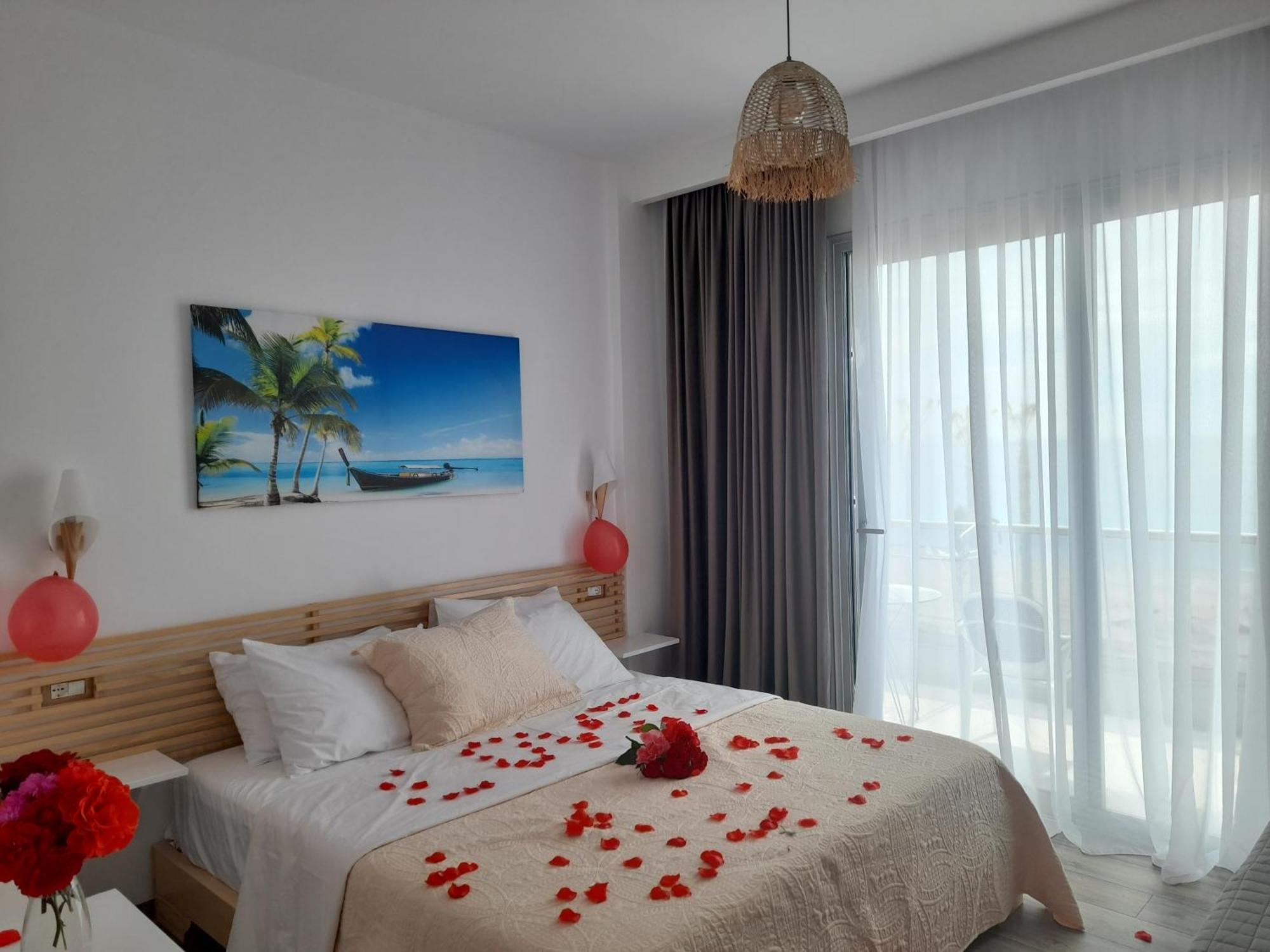 Anxhelos Hotel Himarë Chambre photo