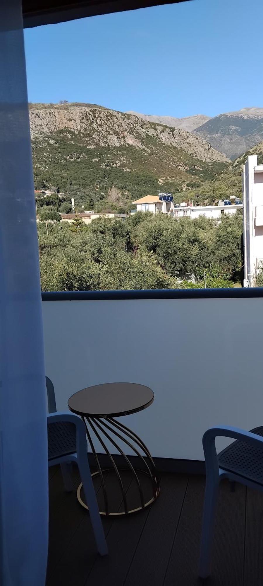 Anxhelos Hotel Himarë Chambre photo